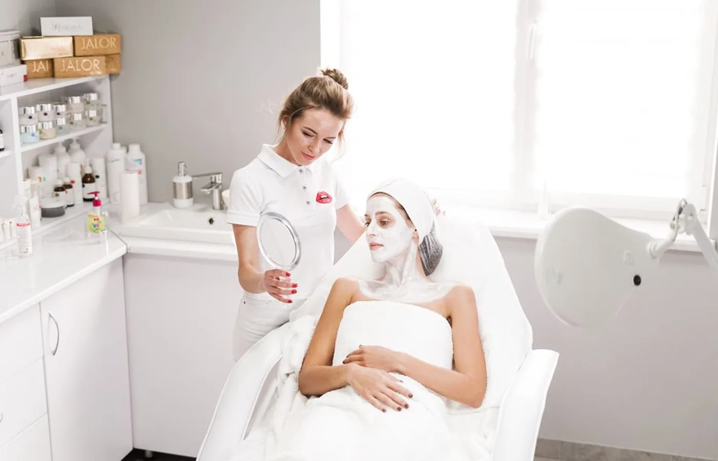 Relaxing pedicure in a spa setting