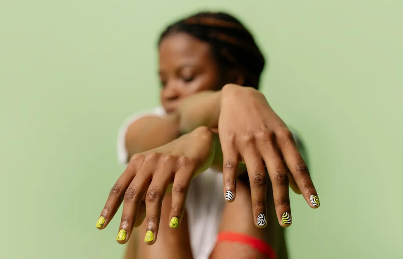 Kreativ och detaljerad nail art