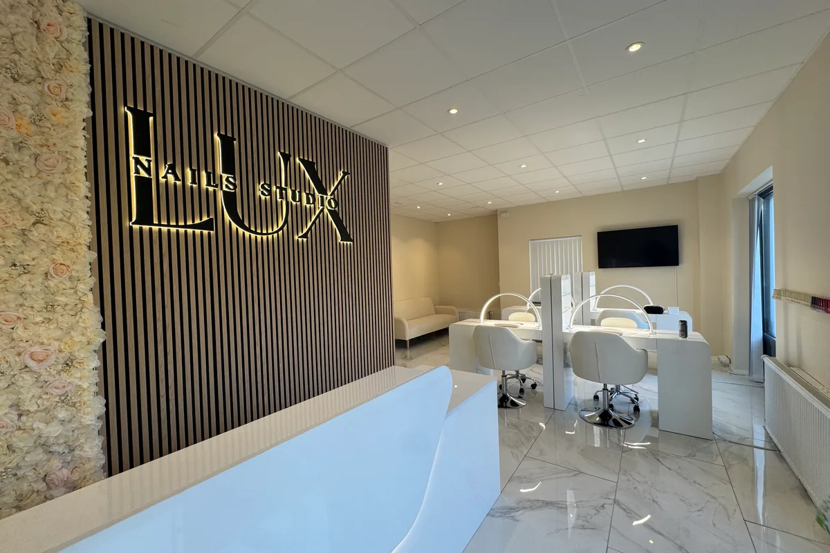 Lux Nails Studio