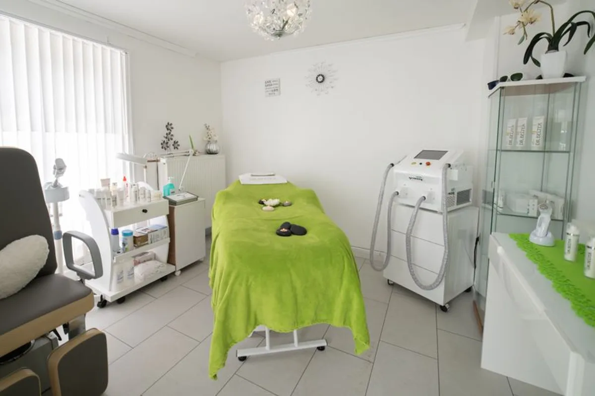 Nail Deluxe by Nadja